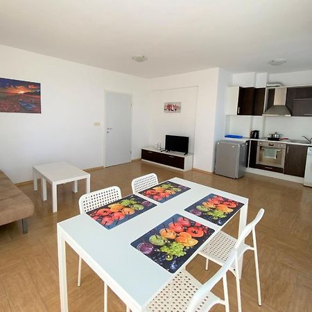 Panorama Kabakum Apartments - Free Parking Golden Sands Esterno foto