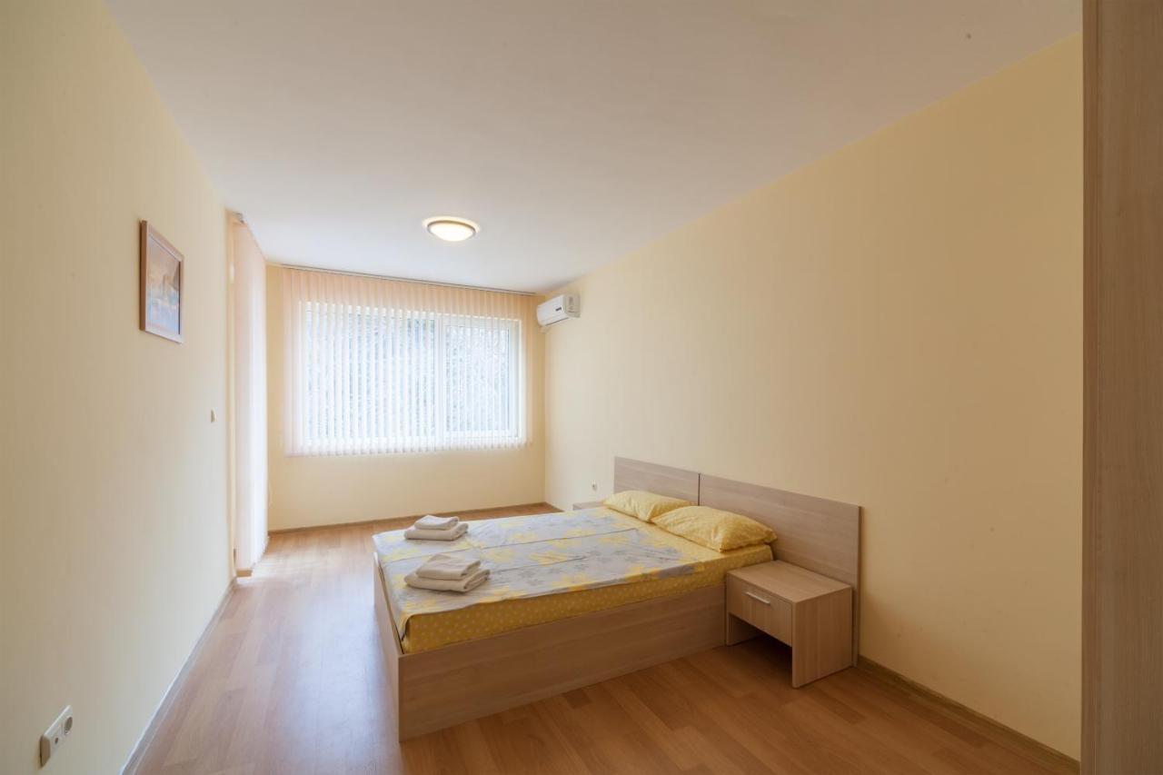 Panorama Kabakum Apartments - Free Parking Golden Sands Esterno foto