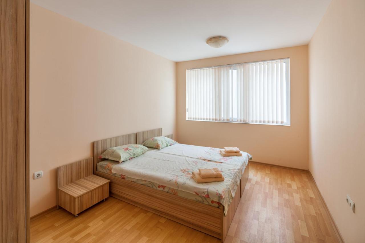 Panorama Kabakum Apartments - Free Parking Golden Sands Esterno foto