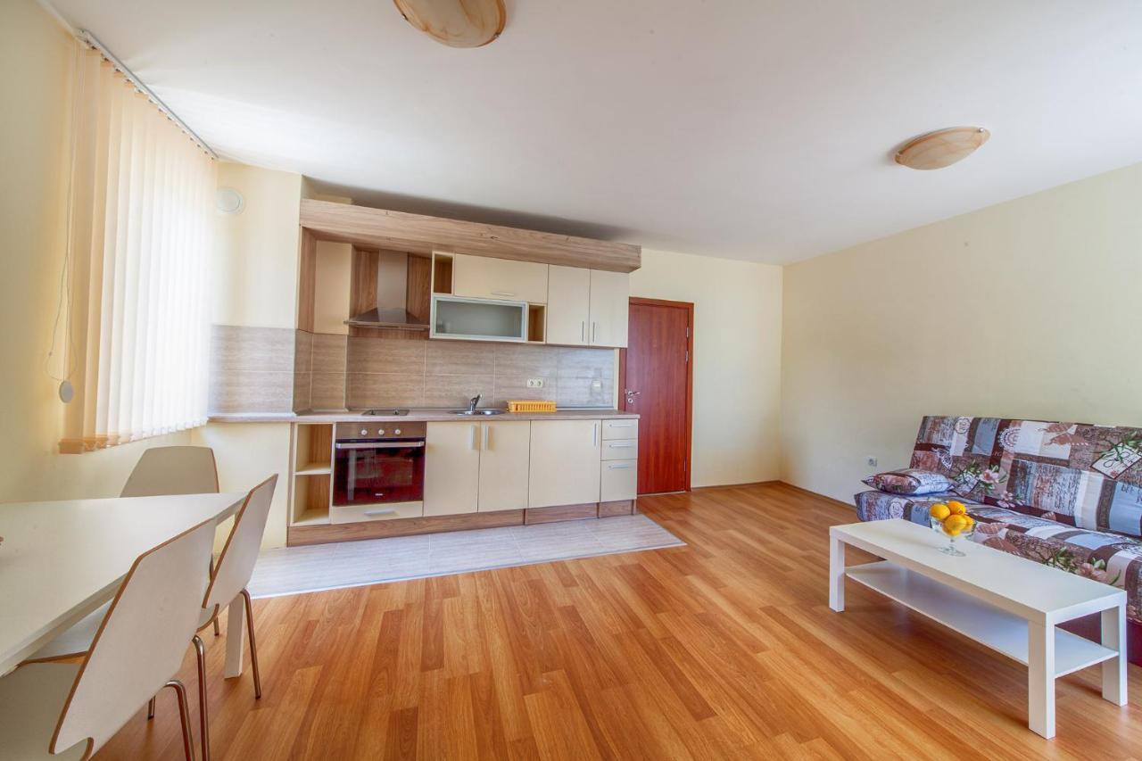 Panorama Kabakum Apartments - Free Parking Golden Sands Esterno foto